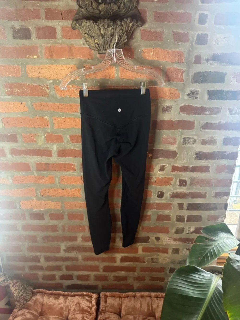 Lululemon align v waist leggings 23 length - Picture 3 of 3
